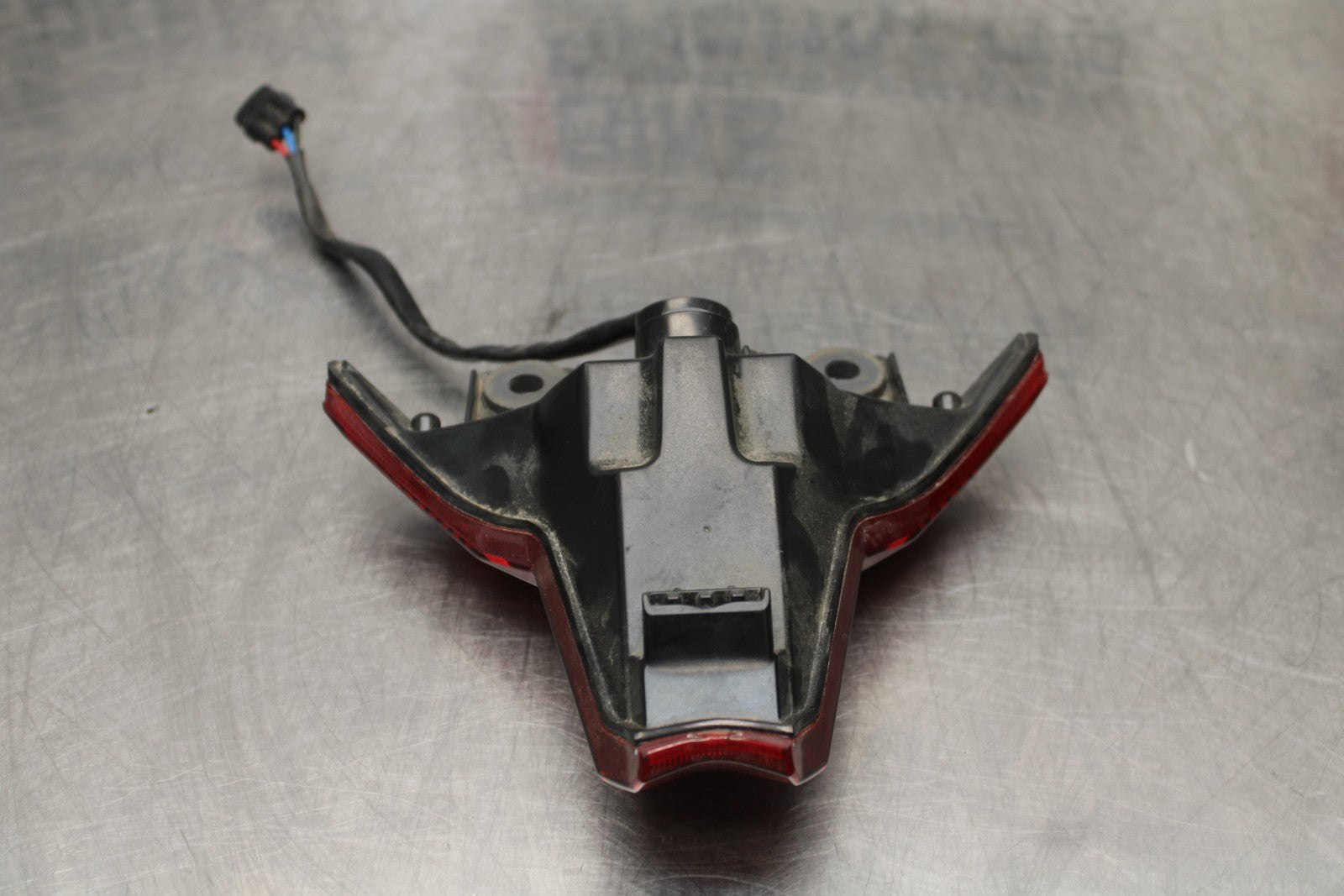 21-23 KAWASAKI NINJA ZX6R REAR TAIL TAILLIGHT BACK BRAKE LIGHT BB179