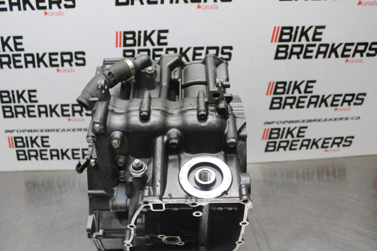 22-25 YAMAHA YZF R7 ENGINE MOTOR CRANKCASE CRANK CASES BLOCK BB850