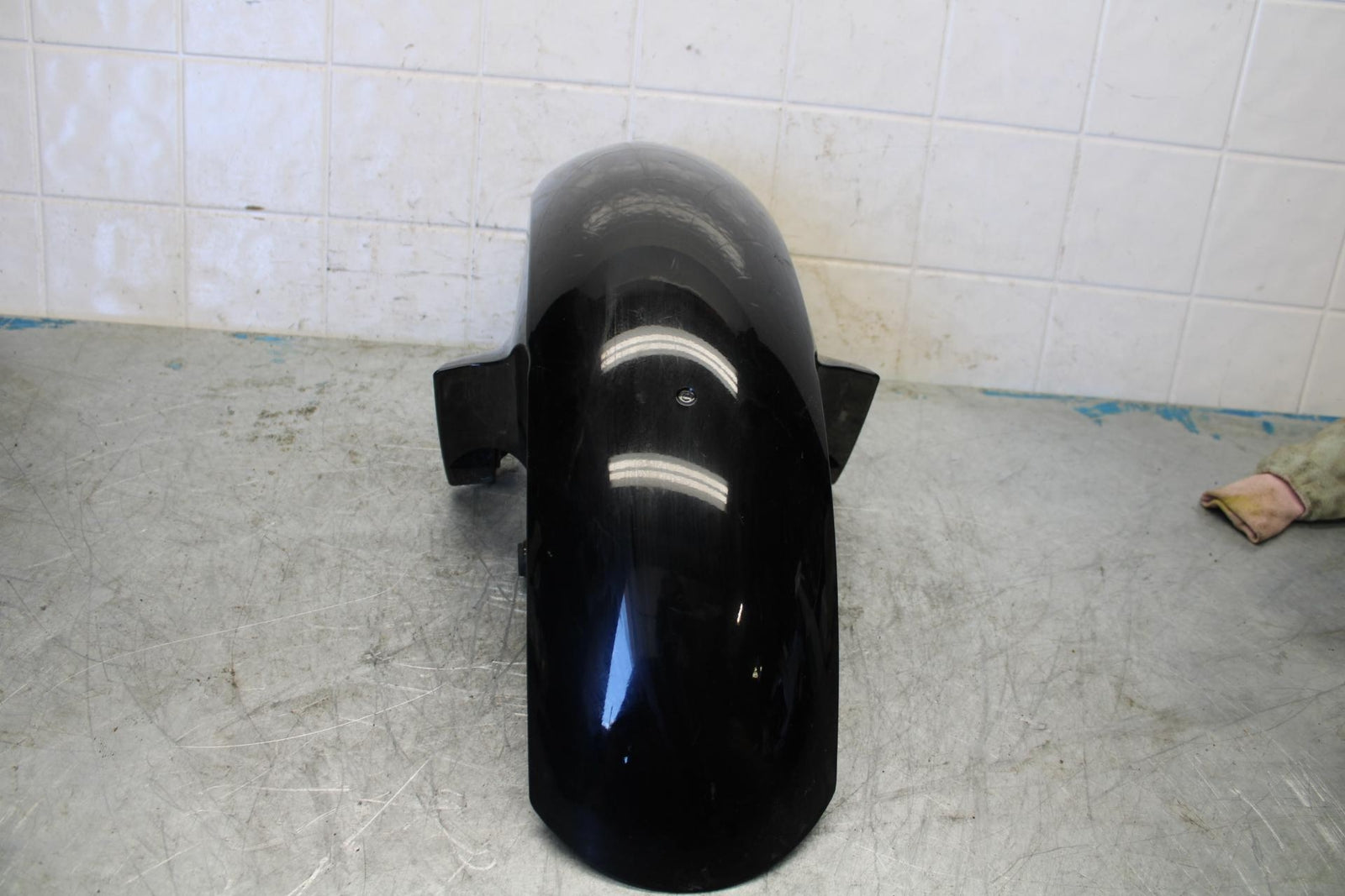 08-16 YAMAHA YZF R6 BLACK FRONT WHEEL FENDER COWL FAIRING  BB431