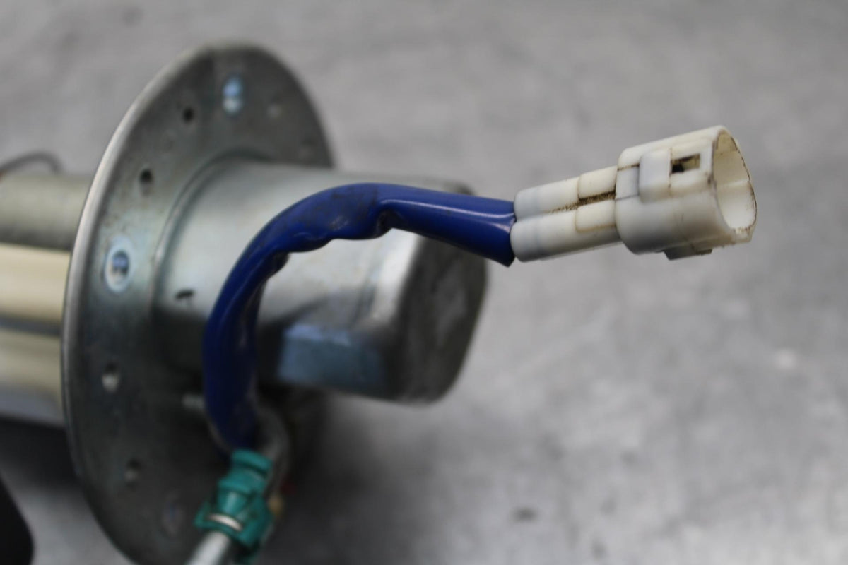 06-07 SUZUKI GSXR750 FUEL PUMP GAS PETROL SENDER UNIT 15100-01H00 BB613