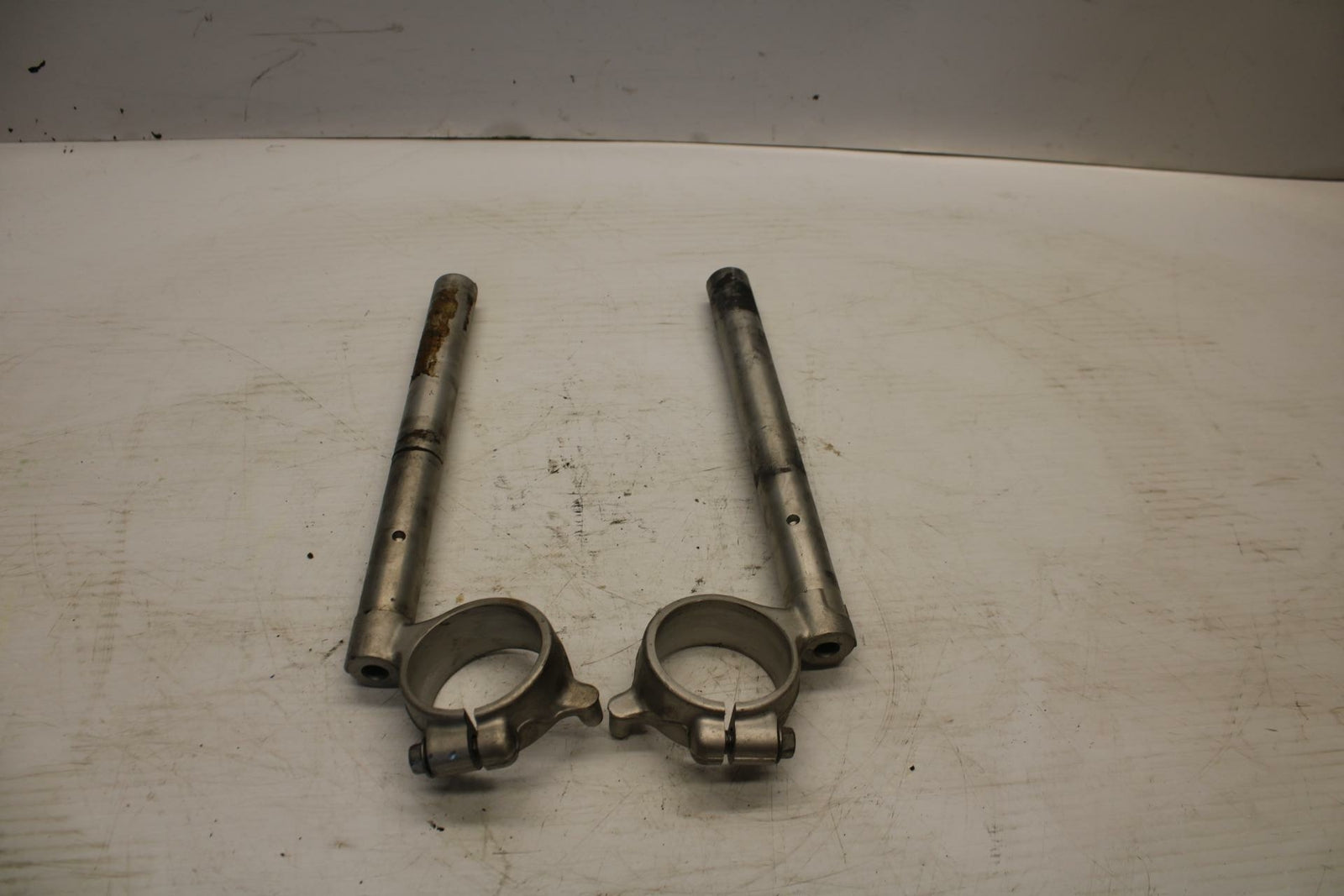 06-07 SUZUKI GSXR600 LEFT RIGHT CLIP ON  HANDLEBARS PAIR SET 56111-01H00 BB275
