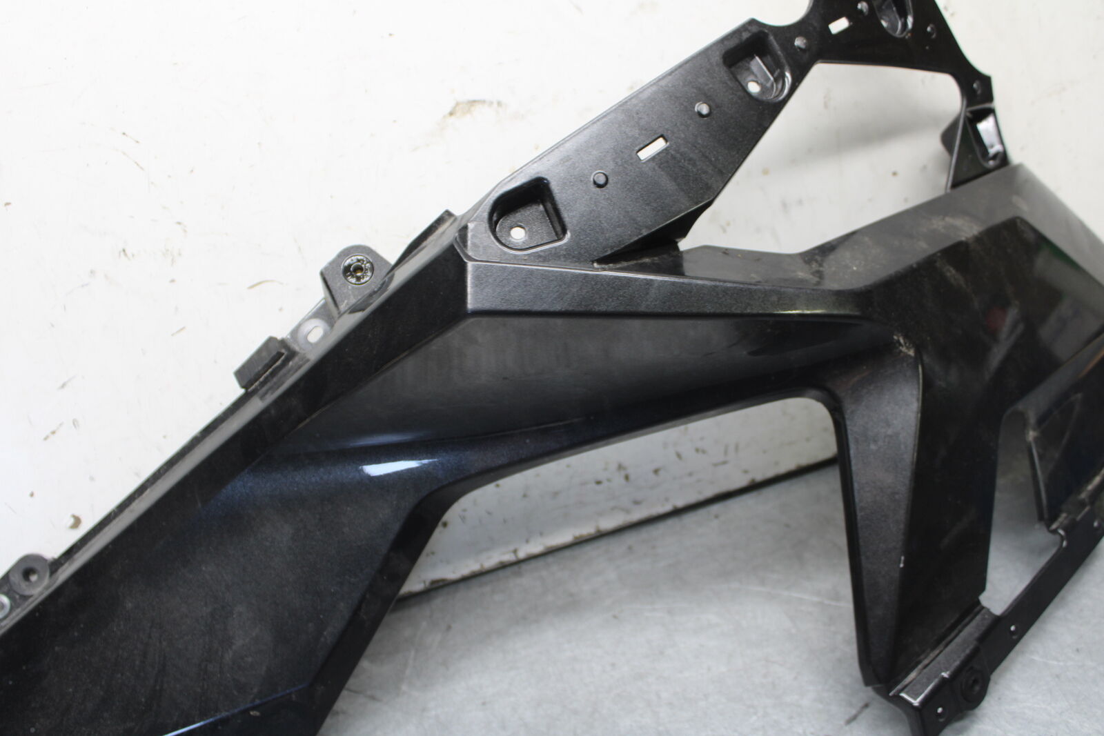 18-23 KAWASAKI NINJA 400 RIGHT MID UPPER SIDE FAIRING COWL PLASTIC BB660