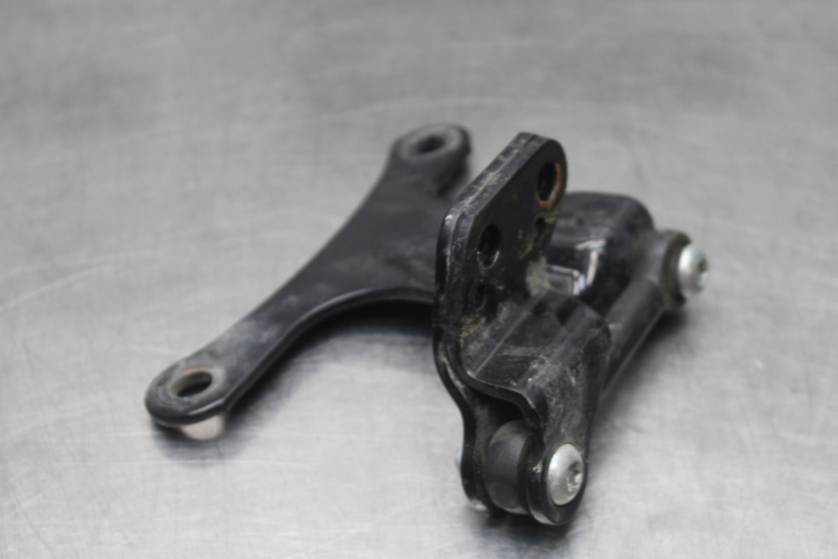 07 HARLEY-DAVIDSON SPORTSTER 1200 CUSTOM XL1200C ENGINE MOUNT BRACKET SET BB833