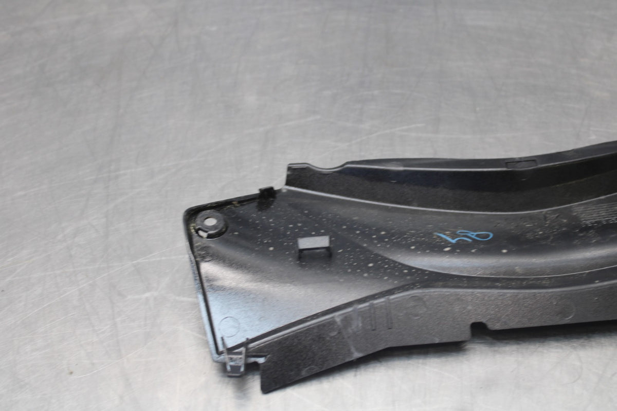23 YAMAHA YZF R3 CENTER REAR BACK TAIL FAIRING COVER TRIM COWL BB003