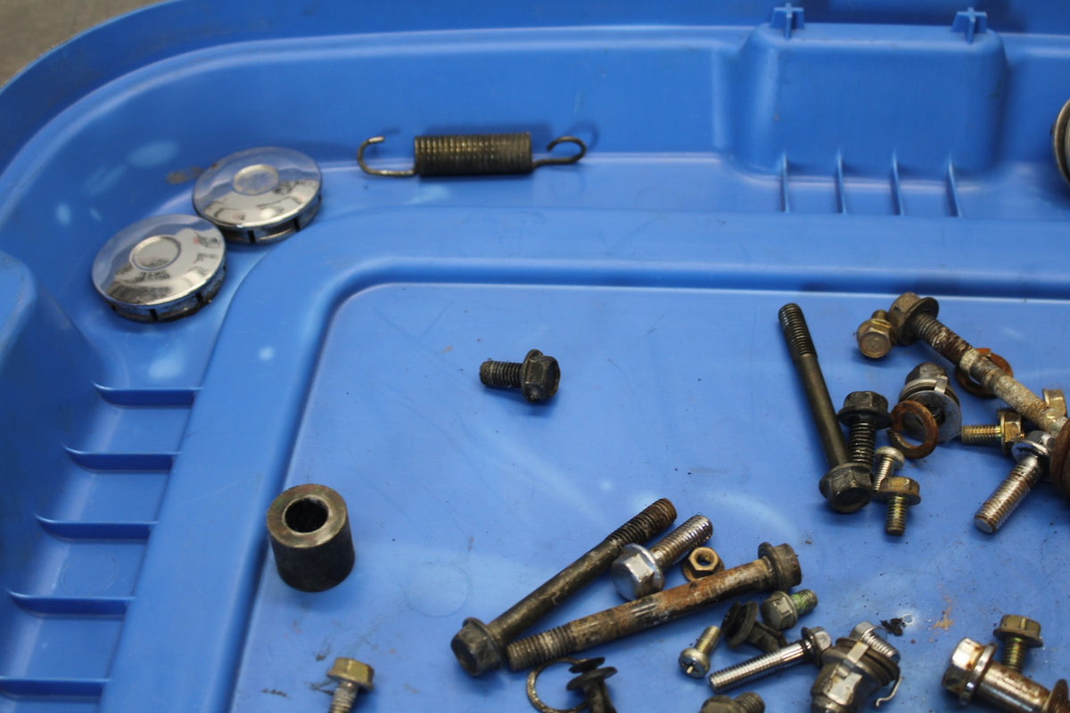 95 HONDA SHADOW 1100 MOUNTING BOLTS HARDWARE SCREWS BB885