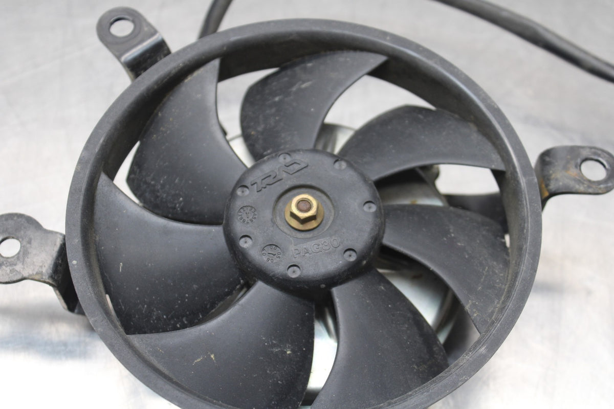 05 YAMAHA YZF R6 RIGHT ENGINE RADIATOR COOLING FAN MOTOR BB858