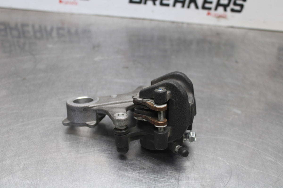 15-26 SUZUKI GSXR600 REAR BACK BRAKE CALIPER W MOUNT BRACKET BB888