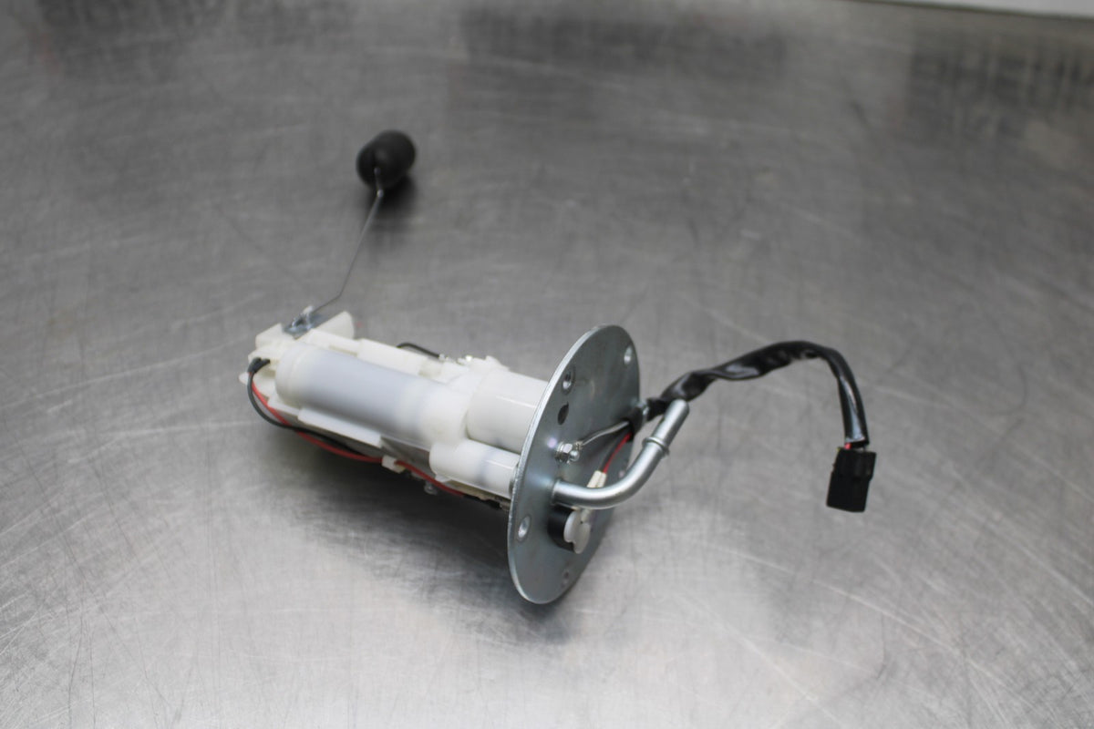 18-26 KAWASAKI Z400 FUEL PUMP GAS PETROL SENDER UNIT BB852