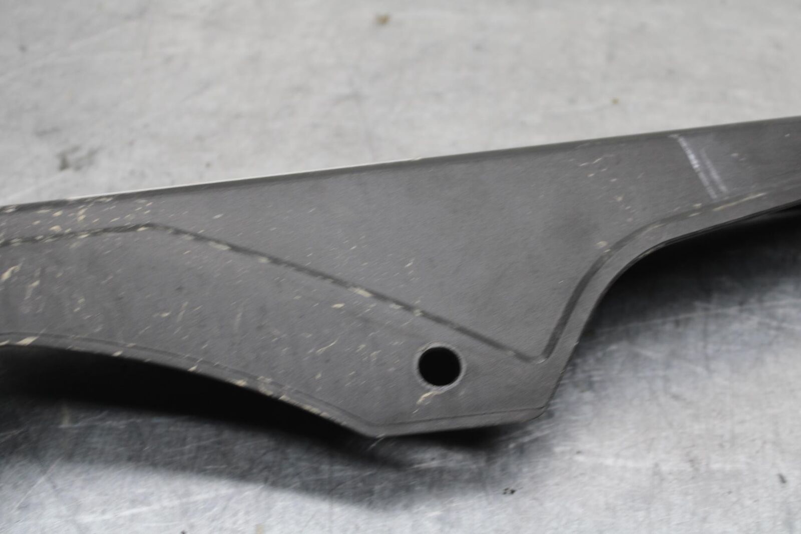 11-23 SUZUKI GSXR 750 REAR BACK DRIVE CHAIN GUARD COVER SHIELD BB630