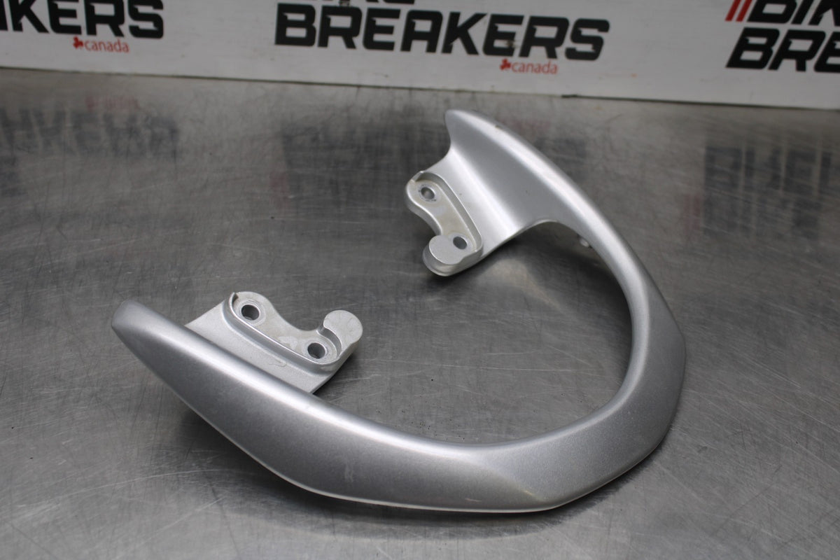 15 SUZUKI GW250F PASSENGER REAR SEAT GRAB BAR HANDLE BB789