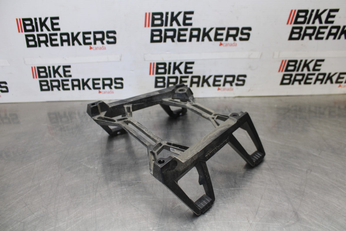 20-23 BMW F900R REAR RACK MOUNT BRACKET LUGGAGE RACK BB923