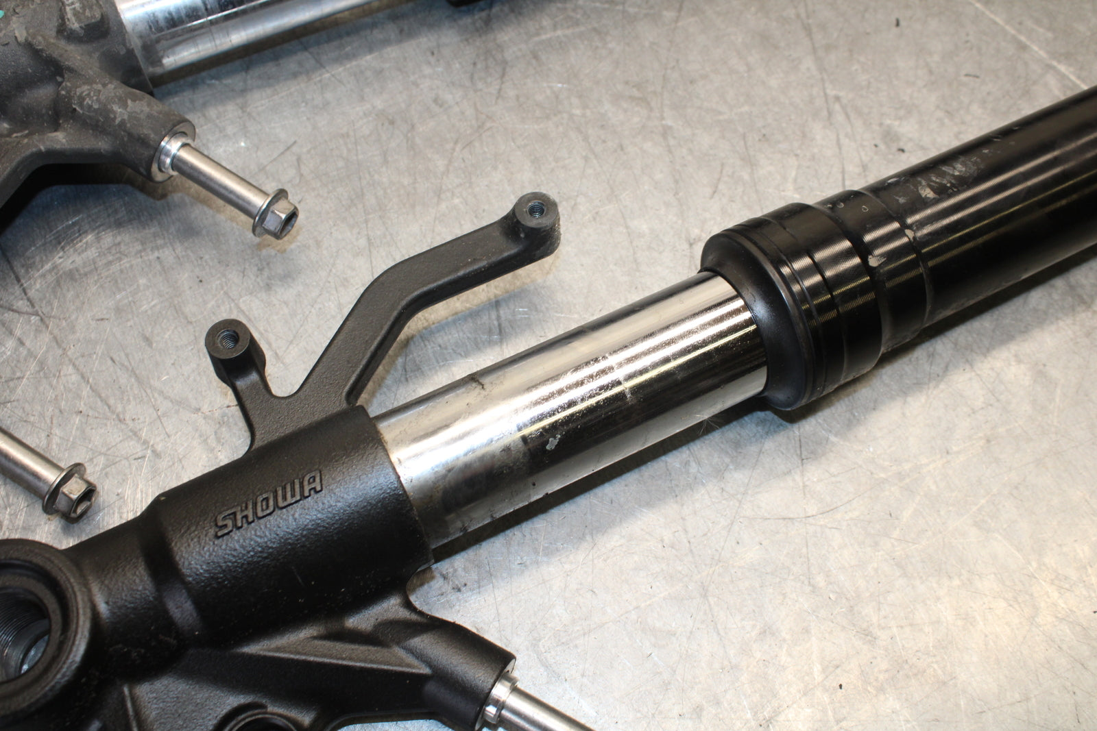 13-18 KAWASAKI NINJA ZX6R FRONT FORKS SHOCK SUSPENSION SET PAIR  BB682