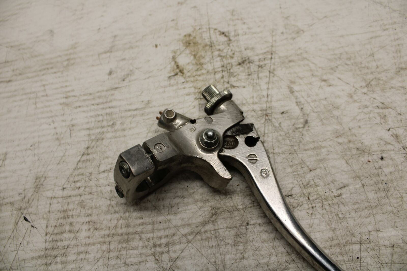 03-08 HONDA VTX1300C CLUTCH PERCH MOUNT WITH LEVER  BB287