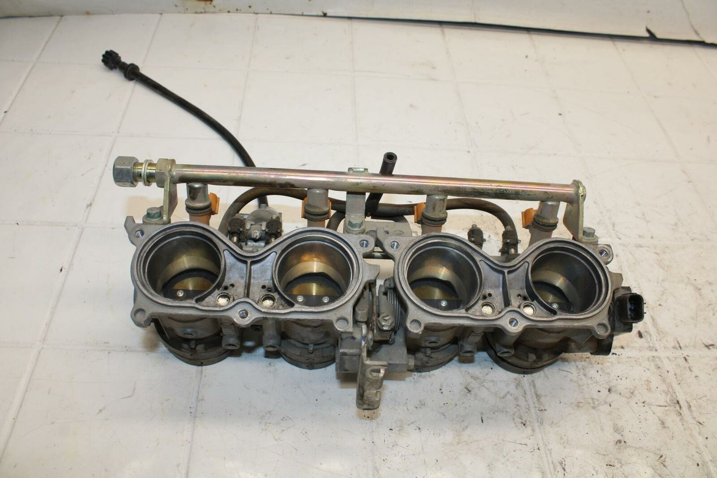 05-06 HONDA CBR600RR MAIN FUEL INJECTORS / THROTTLE BODIES BB399