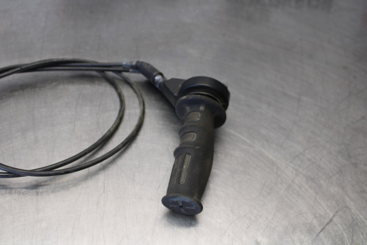 06 KAWASAKI KLR650 THROTTLE CABLE LINE HOUSING GUIDE BB919