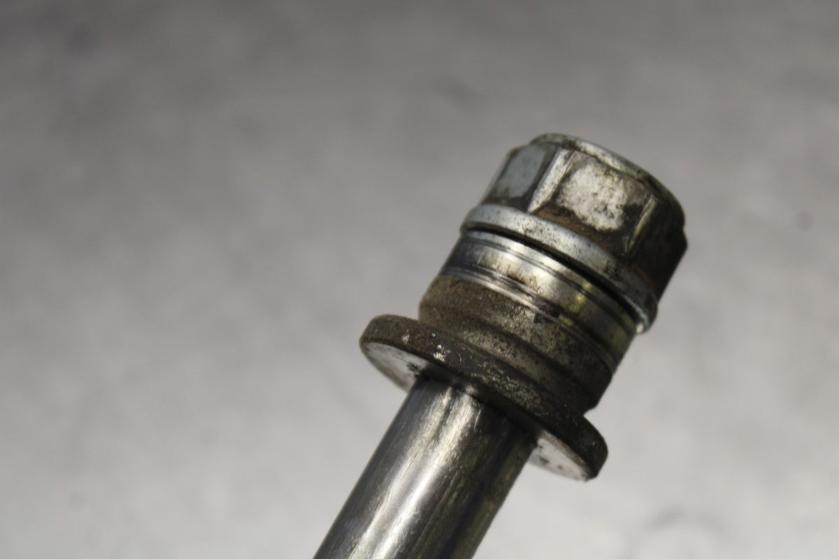 95 HONDA SHADOW 1100 REAR AXLE BACK WHEEL RIM PIVOT BOLT AXEL BB885