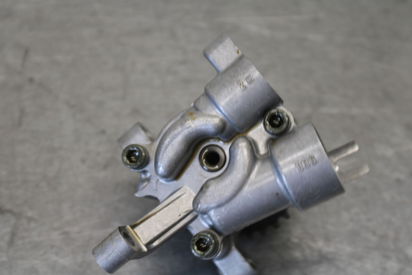 08-09 YAMAHA YZF R6S ENGINE MOTOR OIL PUMP  BB690