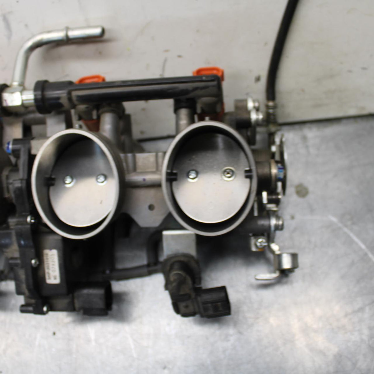 21 KAWASAKI NINJA ZX6R MAIN FUEL INJECTORS / THROTTLE BODIES 16163-1000 BB647