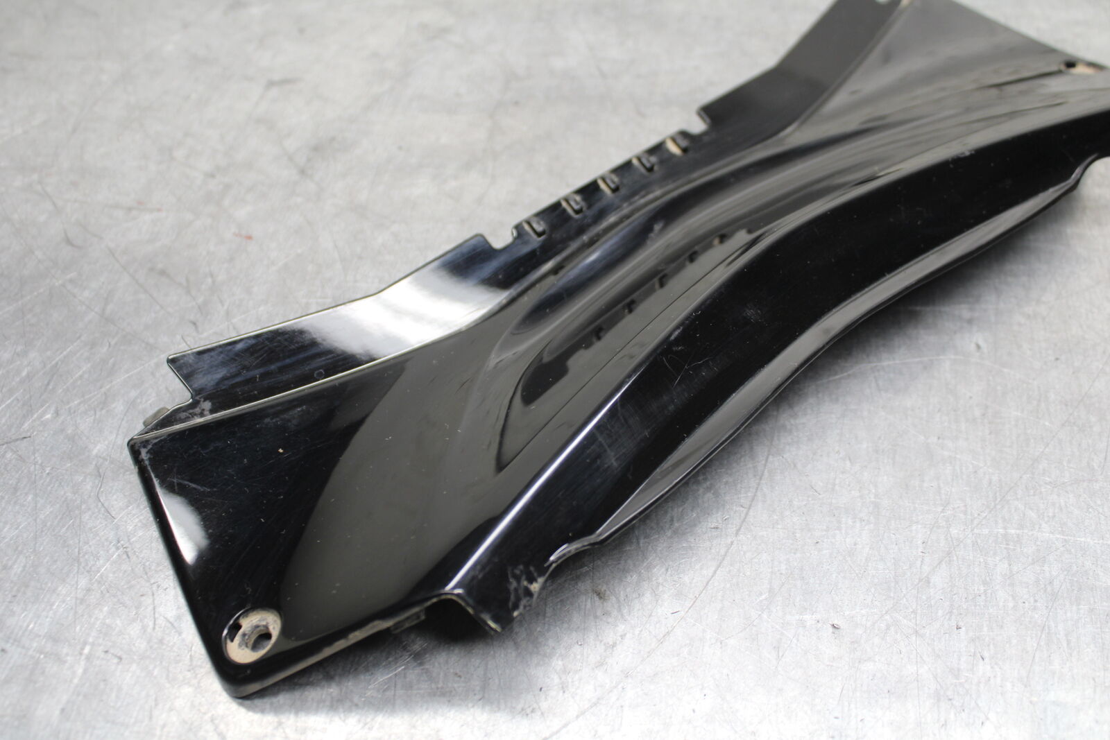 19-24 YAMAHA R3 CENTER REAR BACK SEAT TAIL FAIRING COVER TRIM COWL BB736