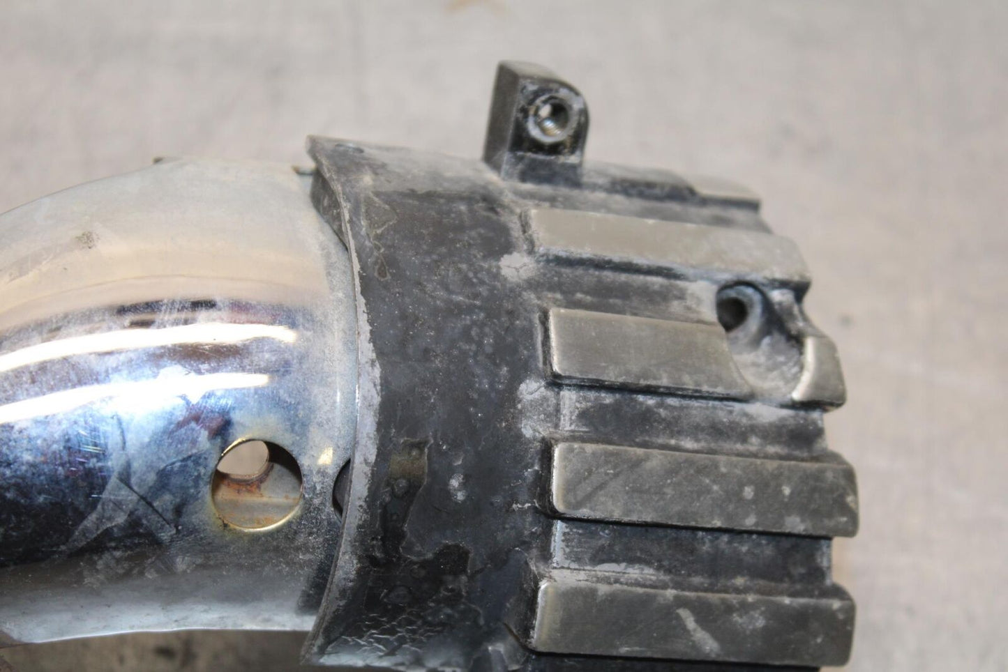 1998 Yamaha Vmax 1200 VMX1200 REAR CYLINDER(S) EXHAUST SHROUD COVER BB620