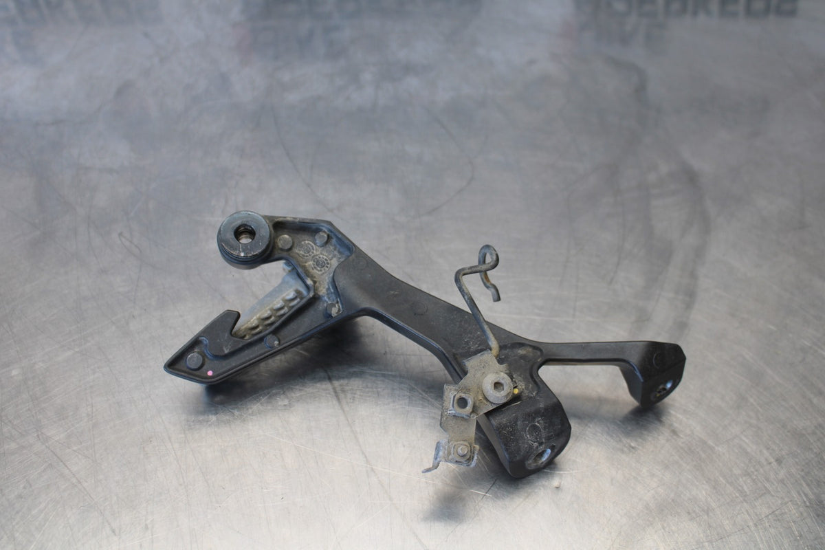 24-25 KAWASAKI NINJA 500 ABS RIGHT REAR BACK PASSENGER PEG BB899