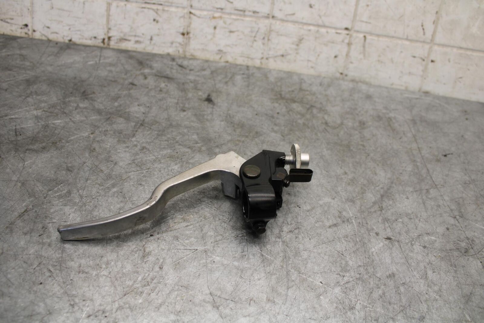 06-07 SUZUKI GSXR750 CLUTCH PERCH MOUNT WITH LEVER  BB543
