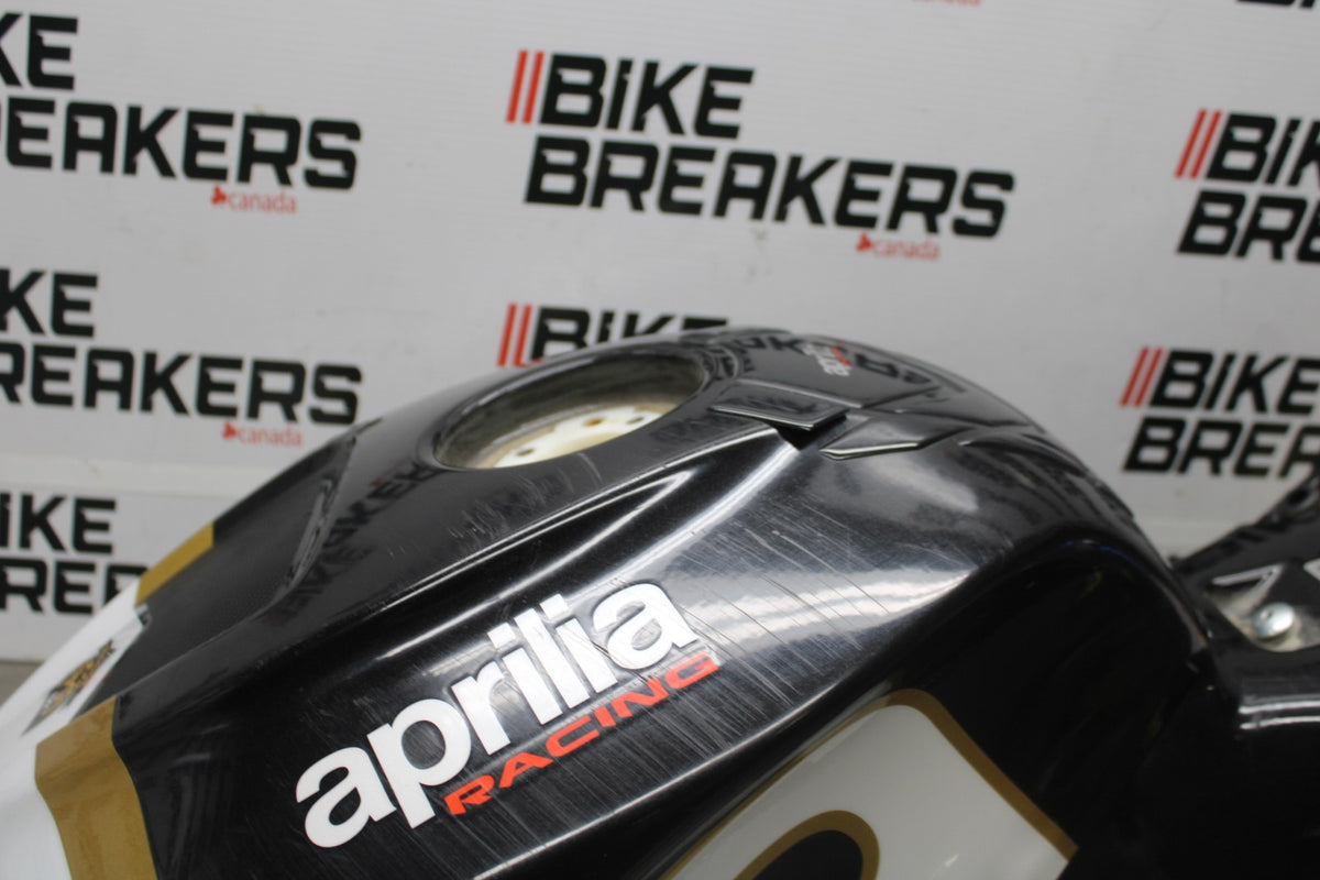 24 APRILIA TUONO V4 1100 FACTORY ABS GAS TANK FUEL CELL PETROL RESERVOIR BB887