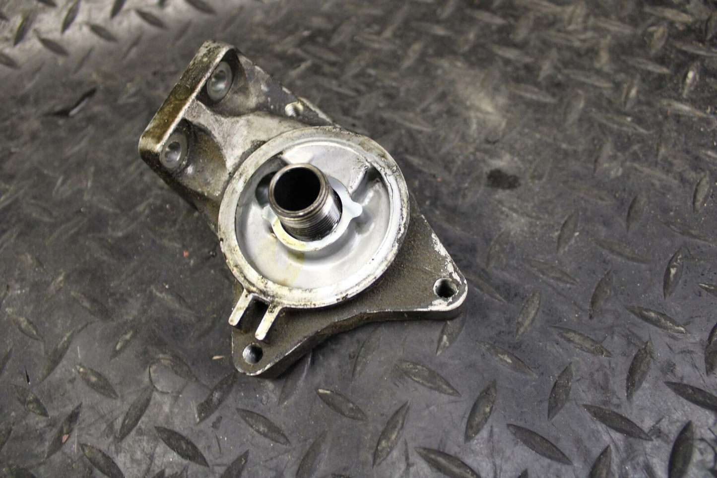 06-07 KAWASAKI NINJA ZX10R ENGINE OIL FILTER HOUSING  BB186