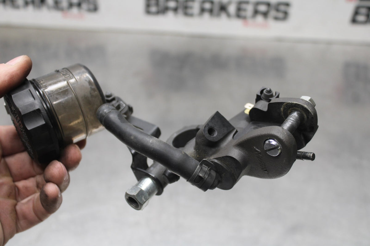 23 KAWASAKI Z900RS FRONT BRAKE MASTER CYLINDER BB935