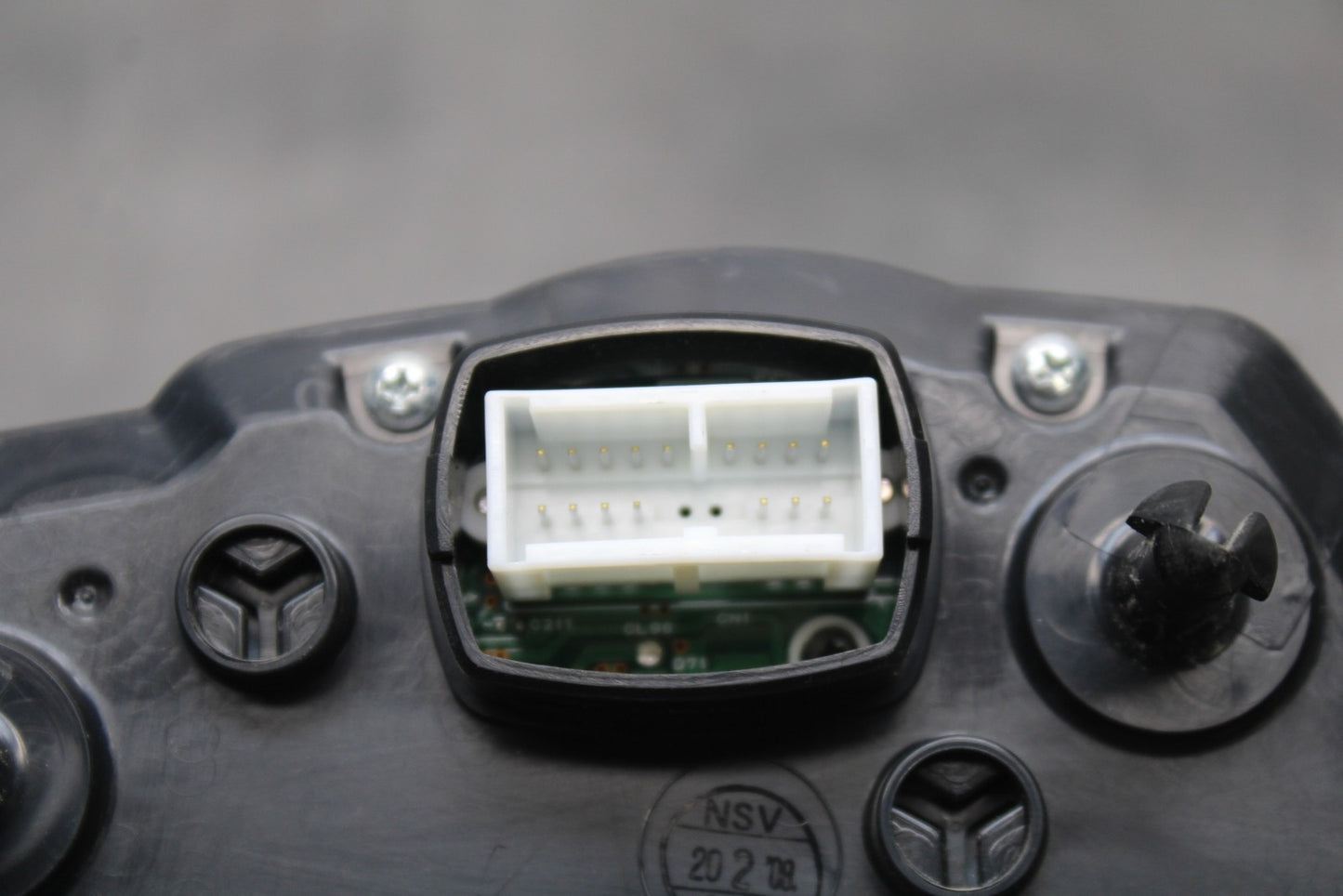 08-10 SUZUKI GSXR 600 SPEEDO GAUGES DISPLAY CLUSTER SPEEDOMETER TACHOMETER BB202