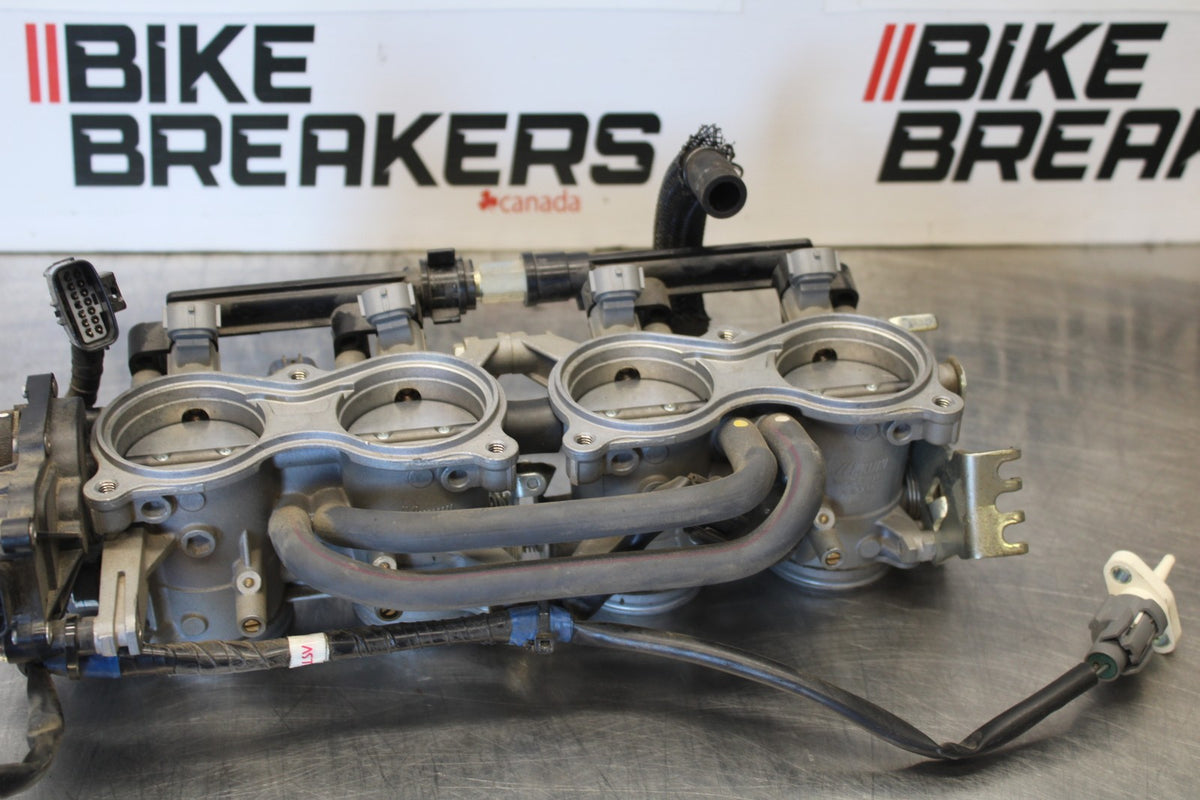 18 SUZUKI GSXR750 MAIN FUEL INJECTORS / THROTTLE BODIES BB891