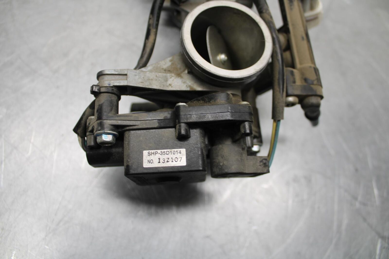 11-14 KAWASAKI VERSYS 650 LE 650C MAIN FUEL INJECTORS / THROTTLE BODIES BB498