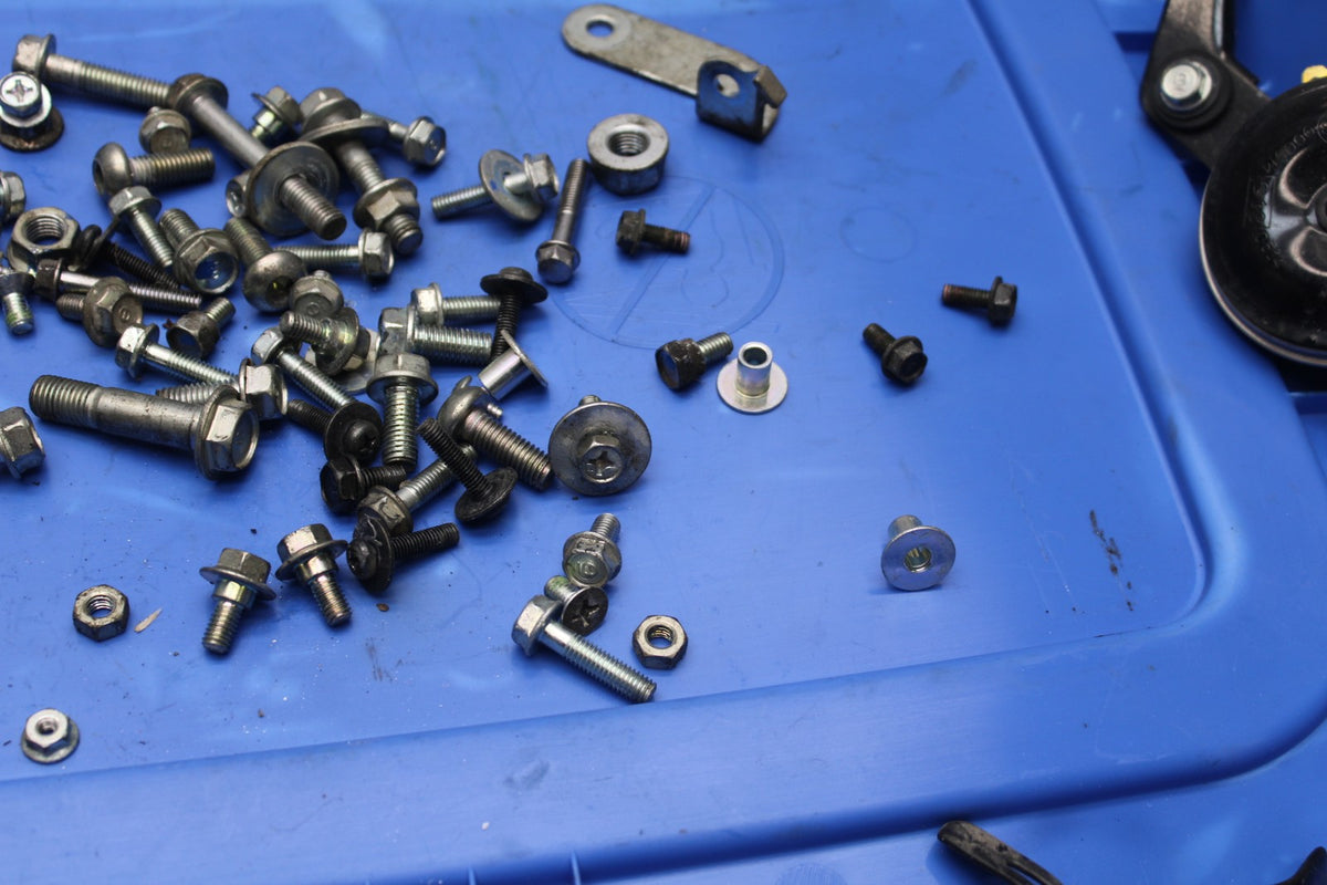 08 HONDA CBR125R BOLTS HARDWARE MOTOR SCREWS BB839