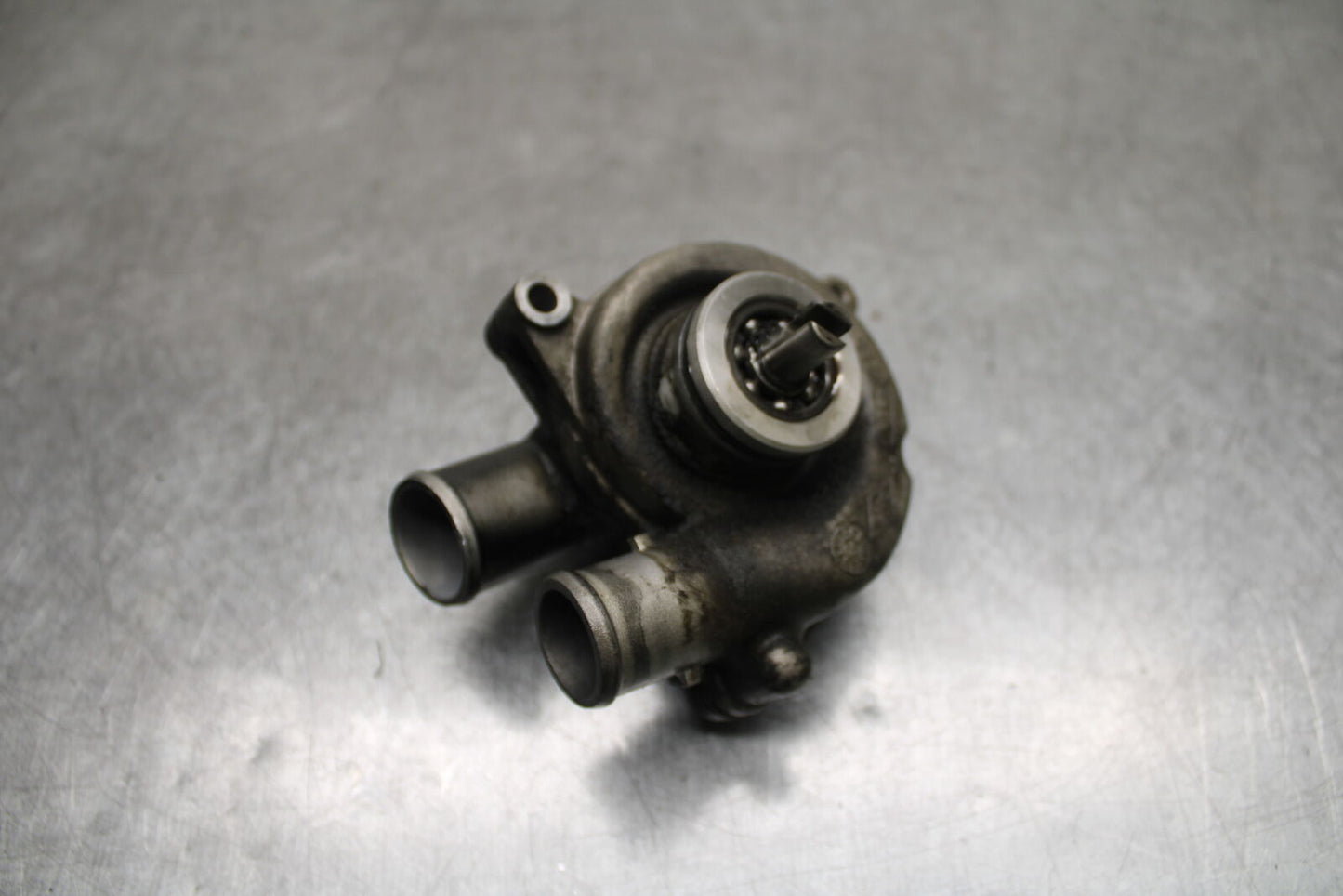 06 YAMAHA YZF R6 ENGINE WATER COOLANT PUMP  BB716
