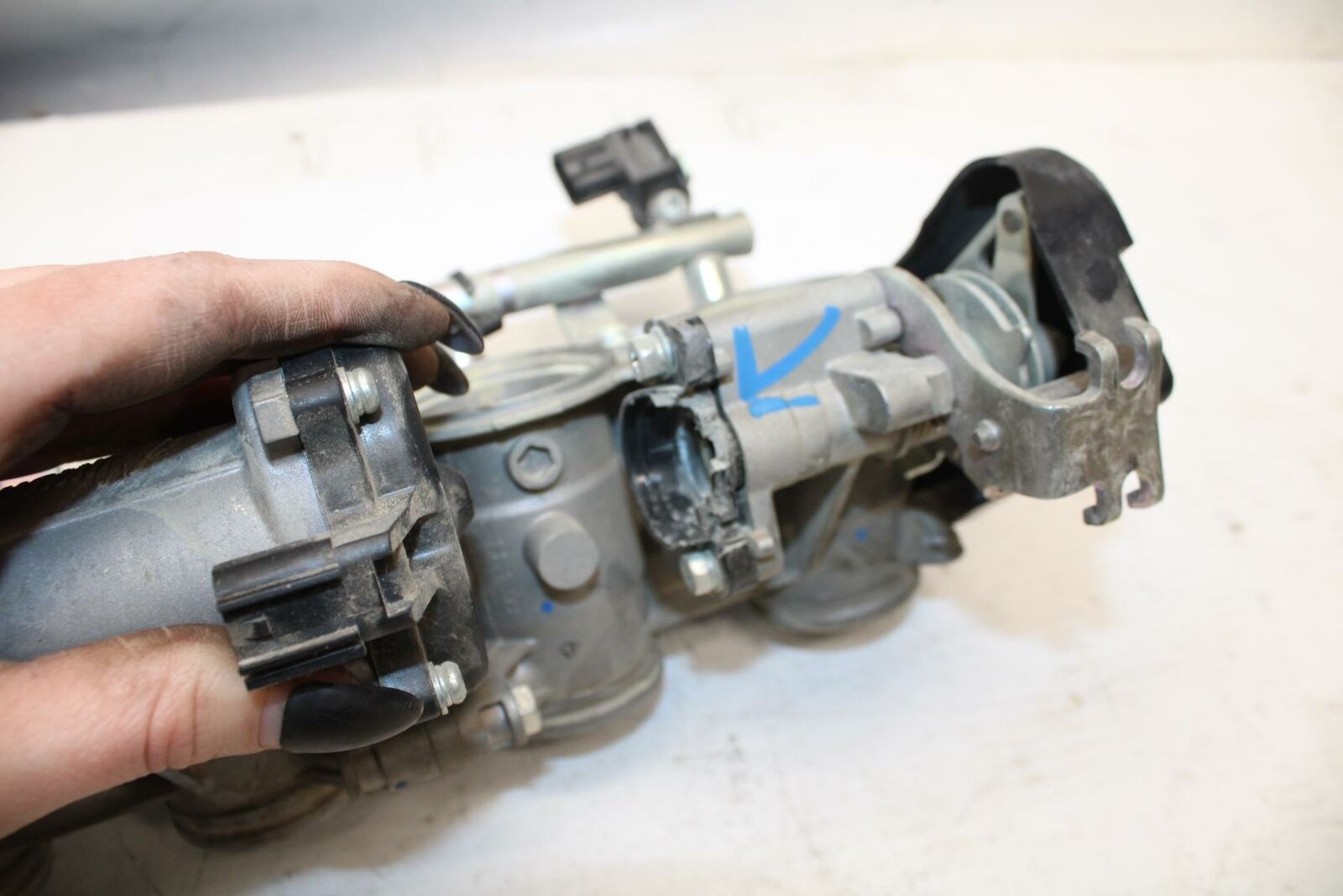 08-17 YAMAHA YZF R6 MAIN FUEL INJECTORS / THROTTLE BODIES BB354