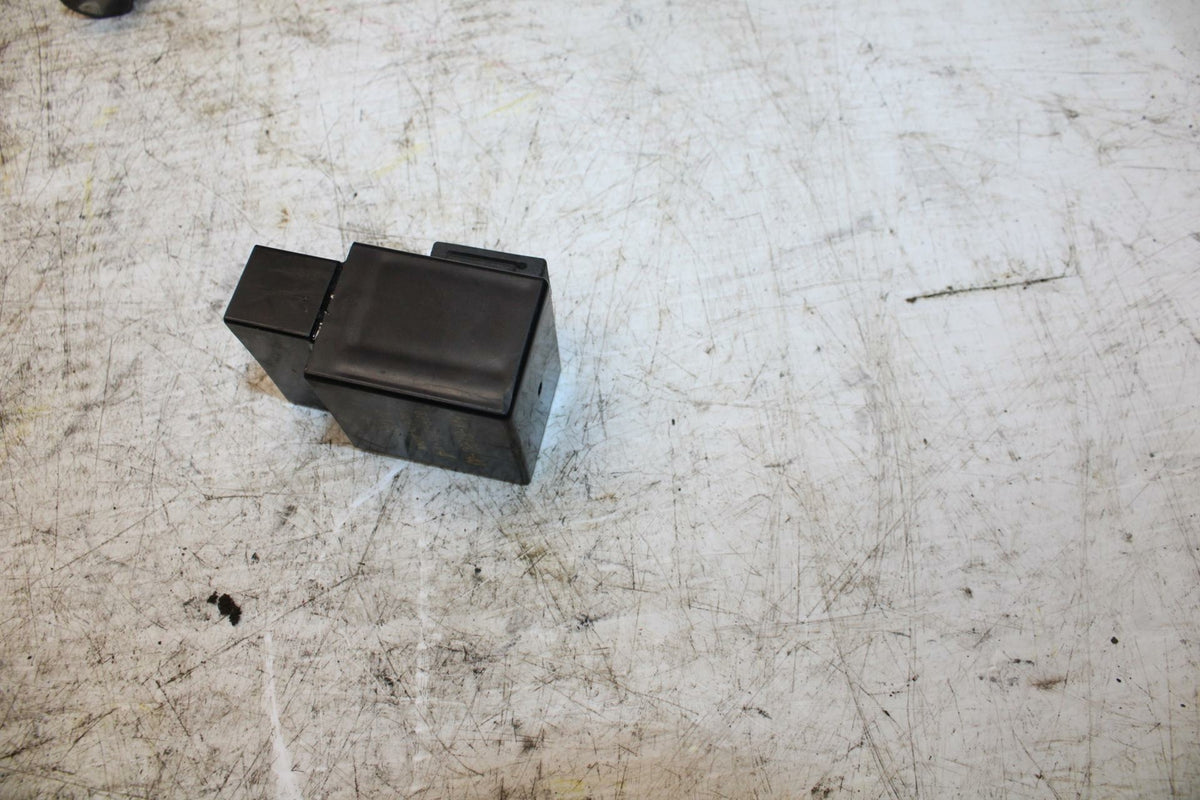 16-21 YAMAHA XSR900 FUEL PUMP GAS PETROL RELAY BB370