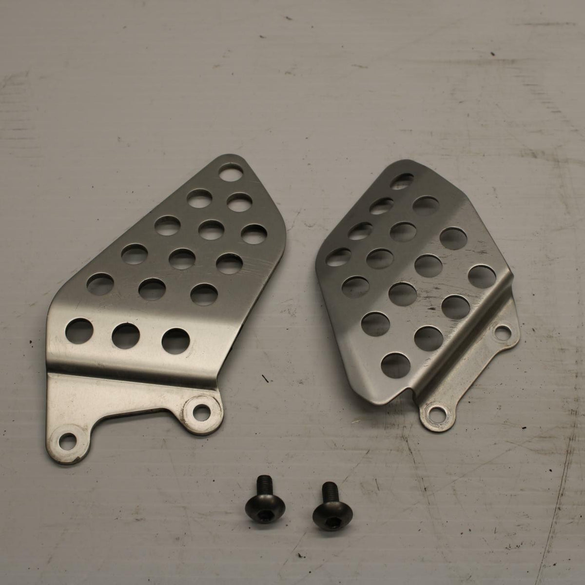 04-05 HONDA CBR1000RR LEFT RIGHT SET HEEL GUARDS COVER  BB242