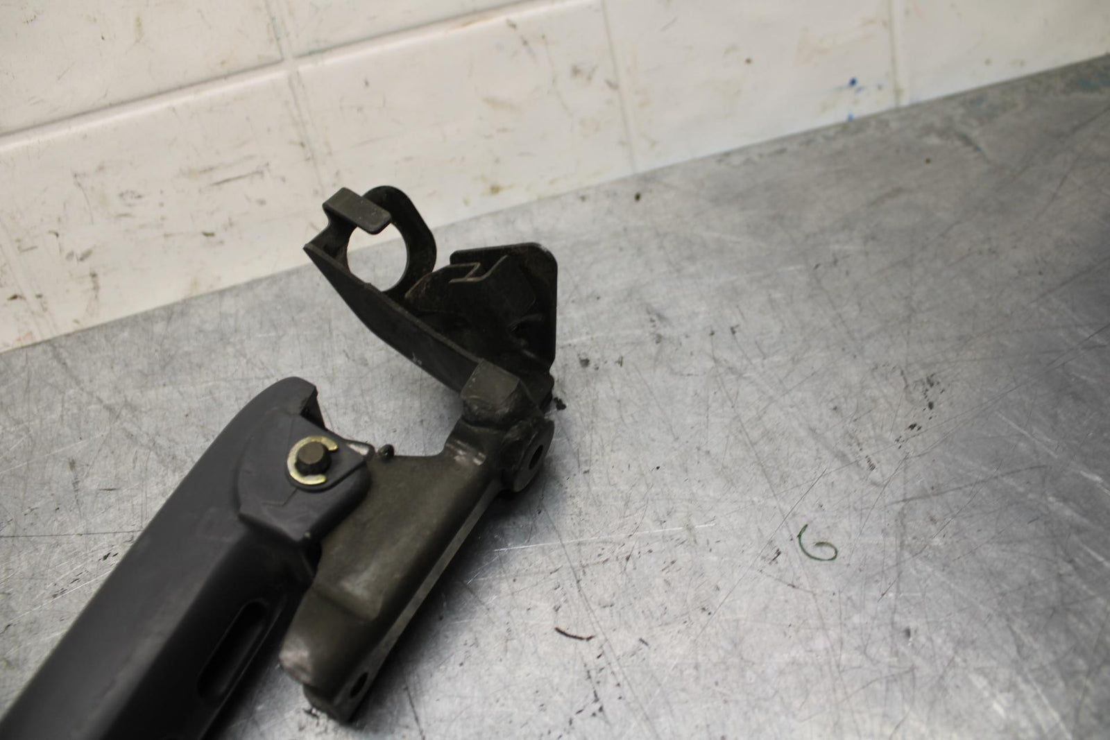 2001 Honda ST1100  GRAB BAR HANDLE  BB77