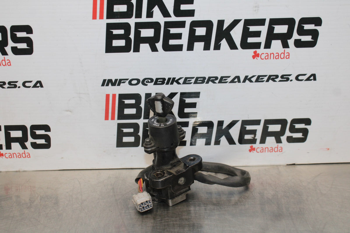 08-10 SUZUKI GSXR 600 IGNITION LOCK W KEY BB202