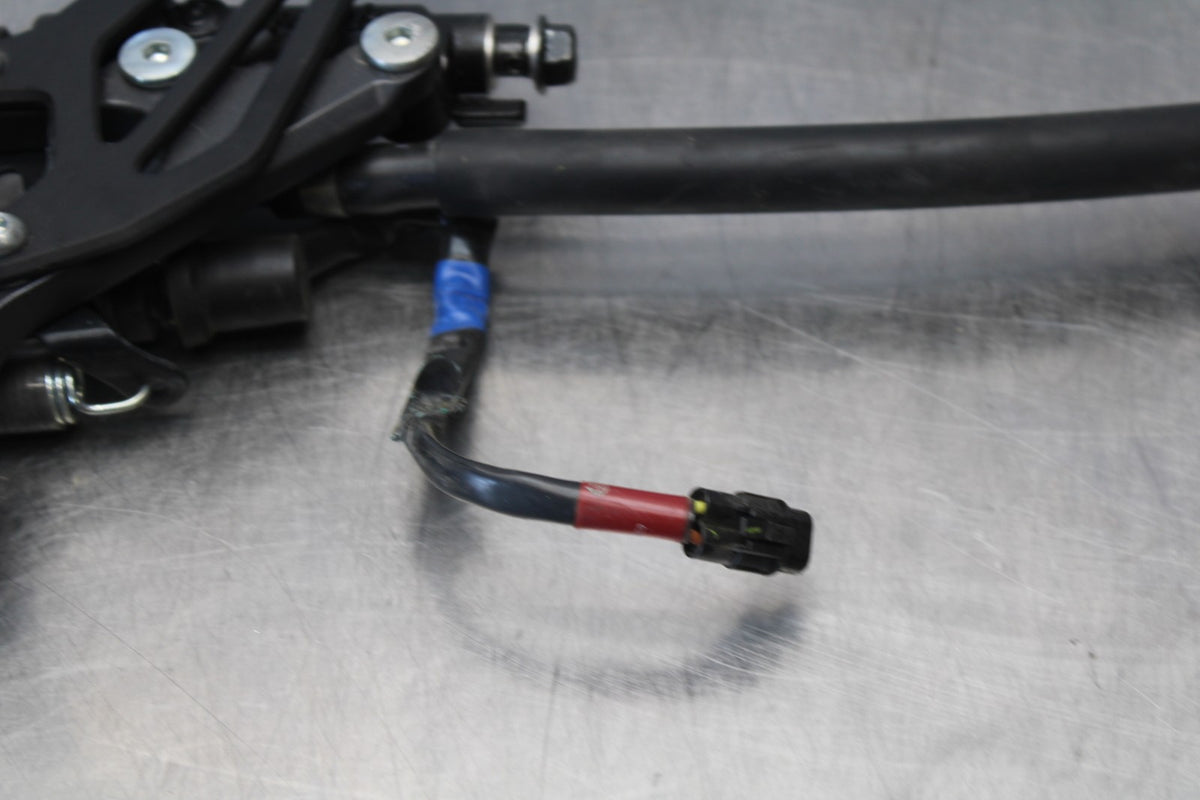 22-25 YAMAHA YZF R7 RIGHT REARSET REAR SET DRIVER FOOT PEG REST STOP BB176