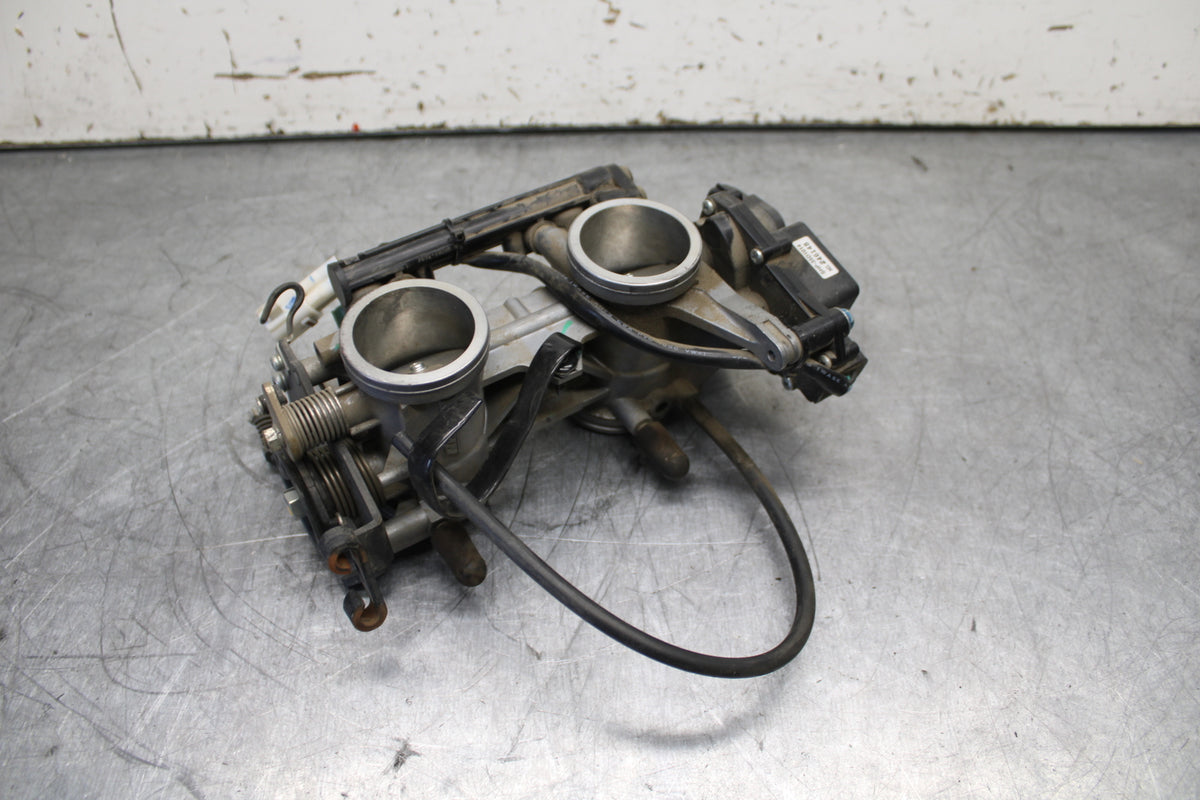 12-17 KAWASAKI ER-6N Z650 MAIN FUEL INJECTORS / THROTTLE BODIES BB709