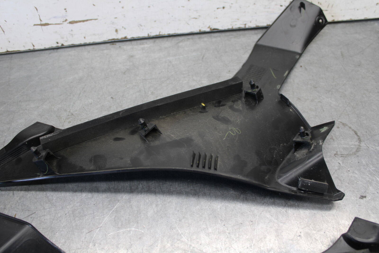 18-23 KAWASAKI NINJA 400 RIGHT LEFT FRONT SIDE SEAT PANELS TRIMS  BB679