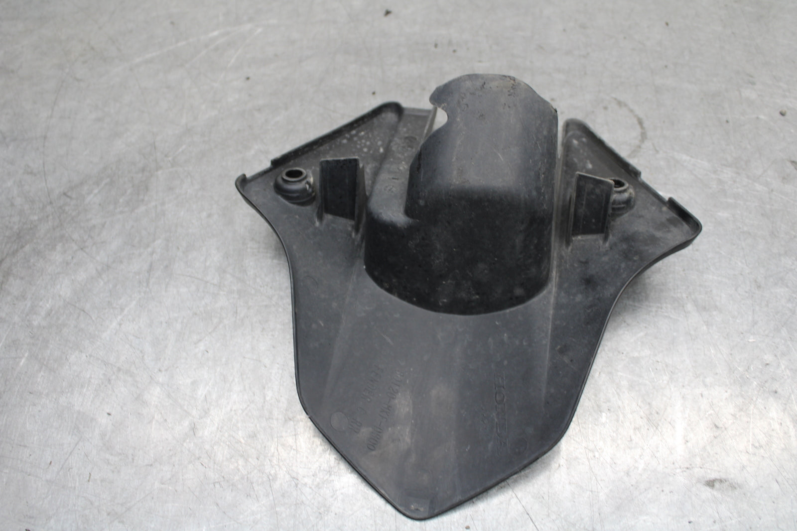 17-21 HONDA CBR1000RR SP REAR BACK WHEEL TIRE HUGGER FENDER BB681