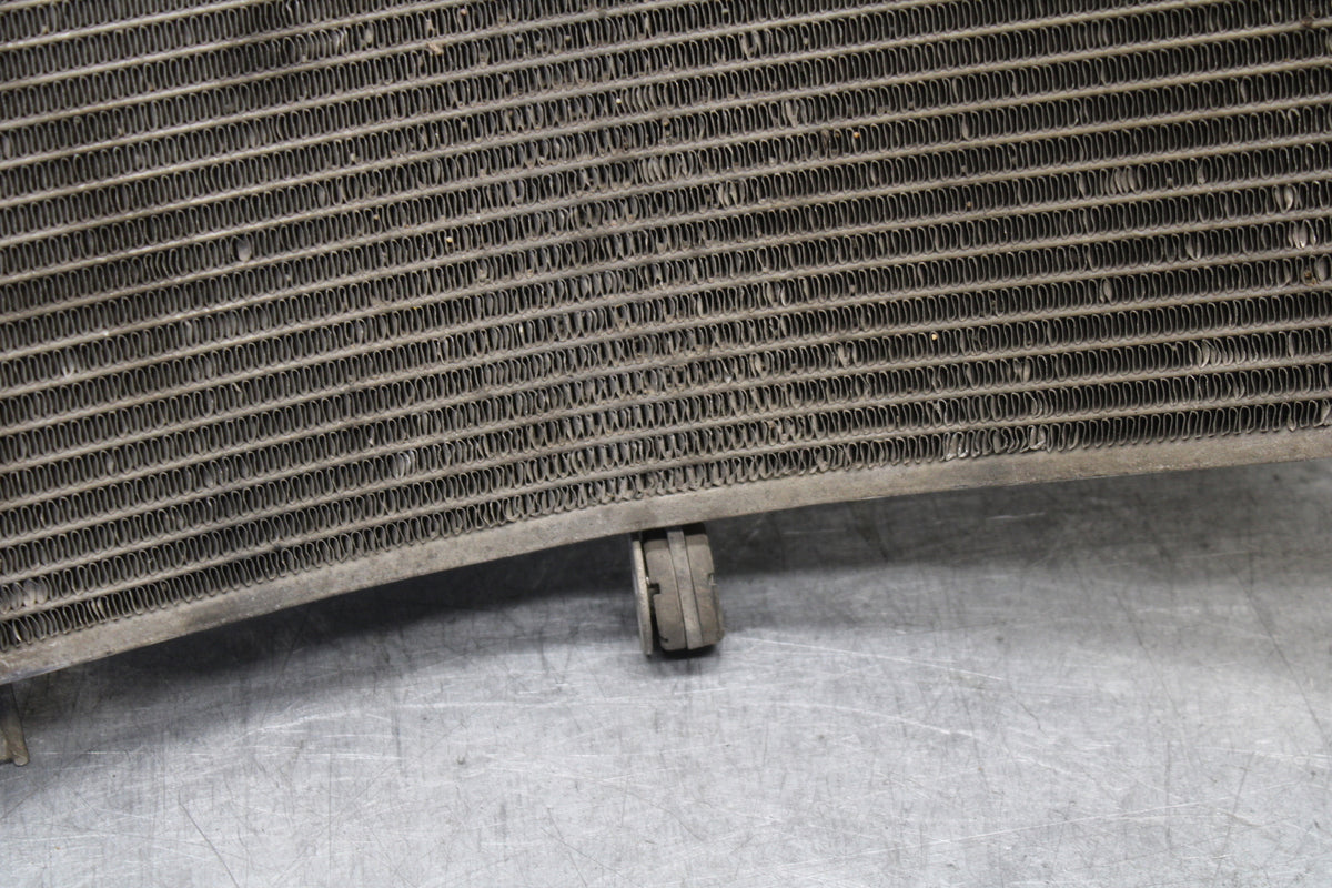 04-05 SUZUKI GSXR600 ENGINE RADIATOR COOLING RADIATER 17710-29G00 BB658