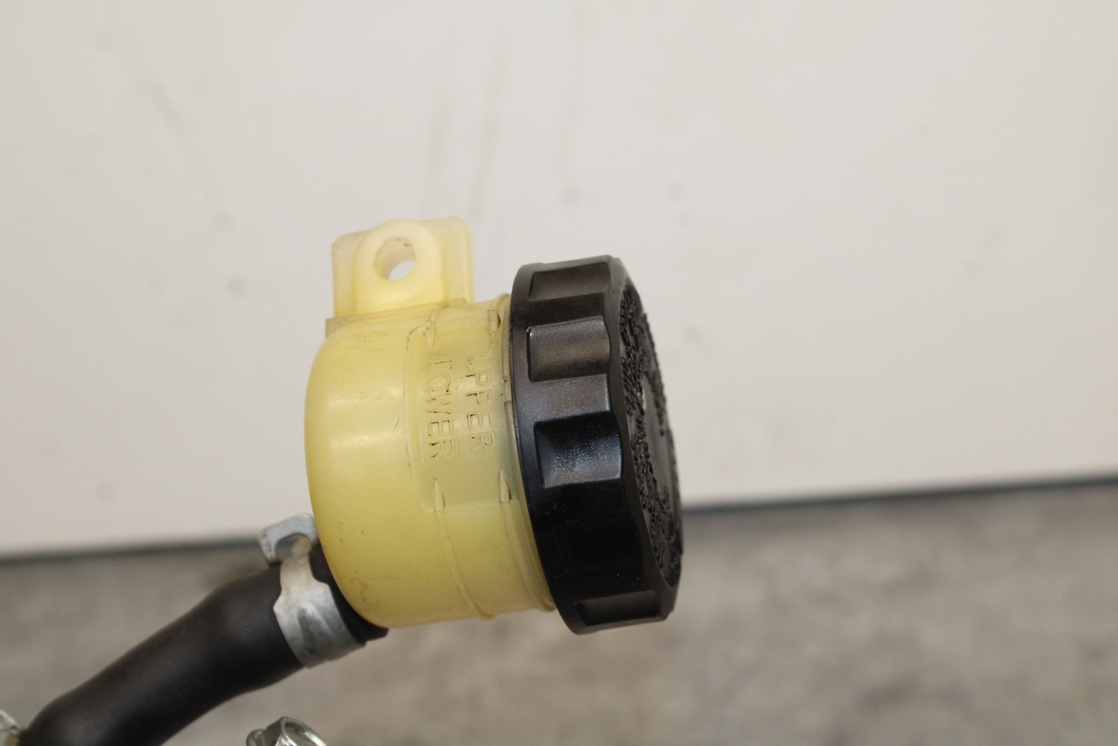 03-08 KAWASAKI VULCAN 1600 REAR BACK BRAKE MASTER CYLINDER W RESERVOIR BB123