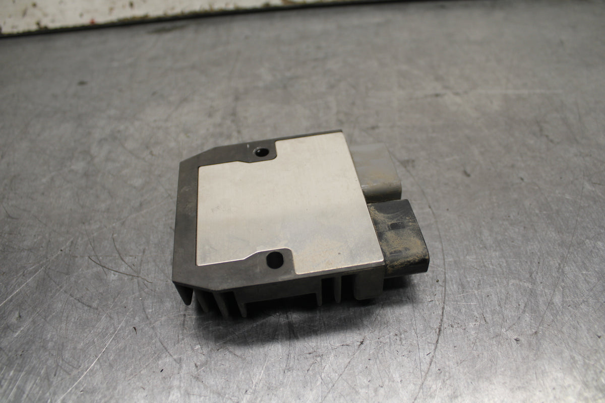 14-17 YAMAHA FZ09 RECTIFIER VOLTAGE REGULATOR BB111