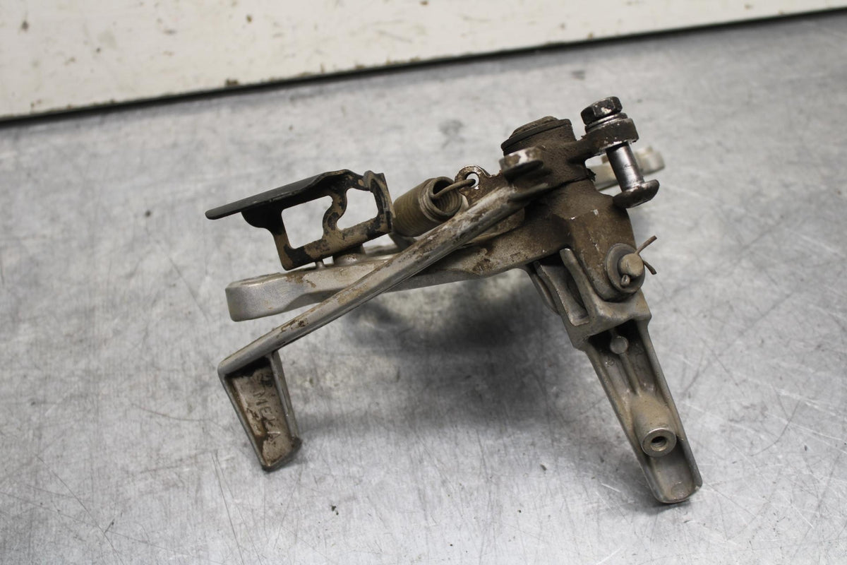 06-07 HONDA CBR1000RR RIGHT REARSET REAR SET DRIVER FOOT PEG REST STOP BB99
