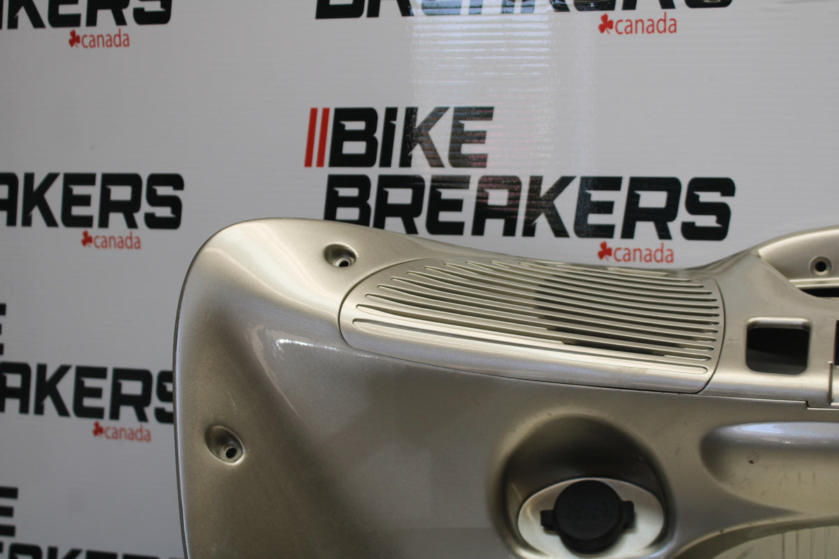 09 YAMAHA ROYAL STAR XVZ1300TF VENTURE FRONT UPPER FAIRING NOSE COWL BB151