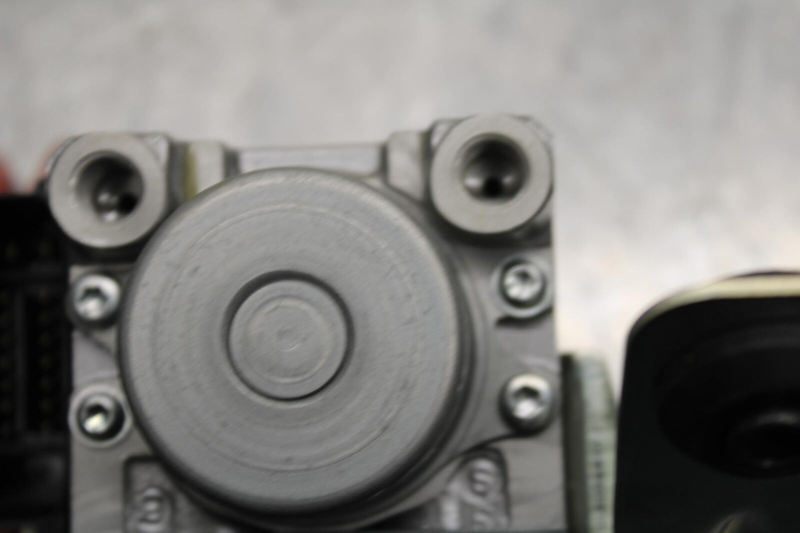 20 SUZUKI GSXR 1000 ABS PUMP UNIT MODULE BB597