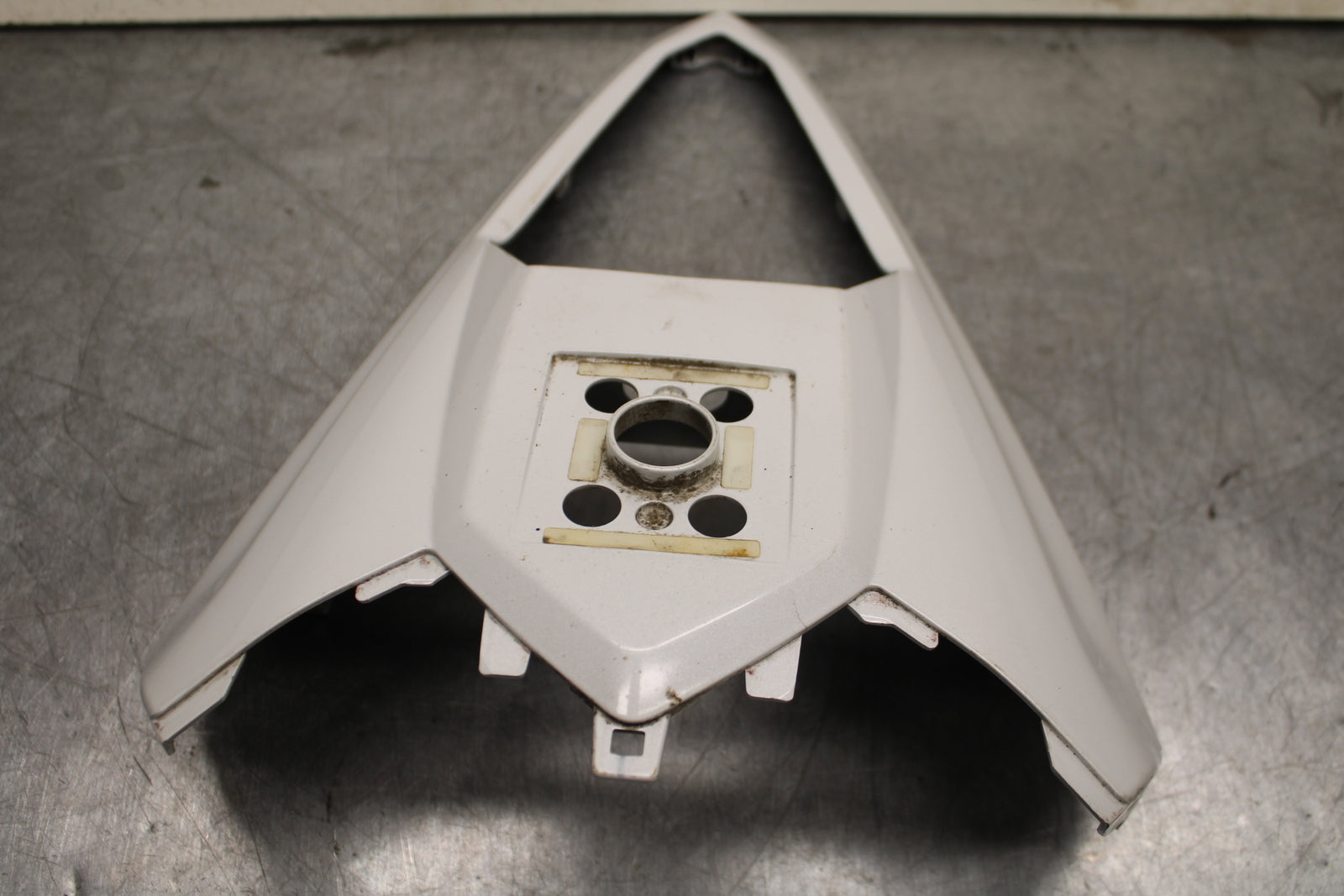 08-16 YAMAHA YZF R6 REAR BACK TAIL FAIRING COWL SHROUD BB431